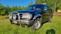 Ford Explorer 4WD V6 4.0L 204 hp