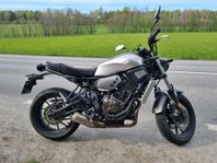 XSR700