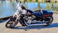 Mycket fin V-Rod muscle, Vance & Hines, Bänkad