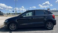Välskött VW Polo 2016 med automatlåda och Apple CarPlay