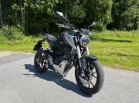 CB125 R