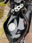 Fireblade CBR 1000RR svart/guld