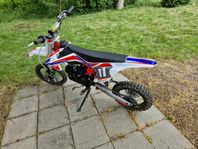 Junior cross