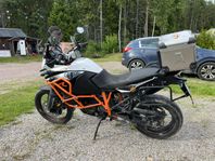 KTM 1190 Adventure 2014 Låg mil, Nyserva