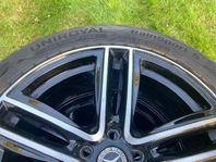 Mercedes originalfälgar med 245/45 R19 Uniroyal RainSport