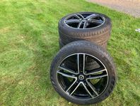 Mercedes originalfälgar med 245/45 R19 Uniroyal RainSport