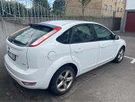 Ford Focus 5-dörrars 1.6 TDCi Platinum Euro 5 Nybesiktad,