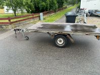 Hög byggt släp nybesiktigad 