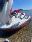 Yamaha waverunner FZR-16