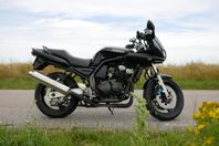 Yamaha FZS 600