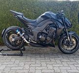 Kawasaki Z1000 väldigt låga mil
