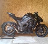 kawasaki z1000 -16 väldigt låga mil
