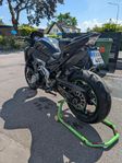 Z900 Arrow helsystem, Välutrustad