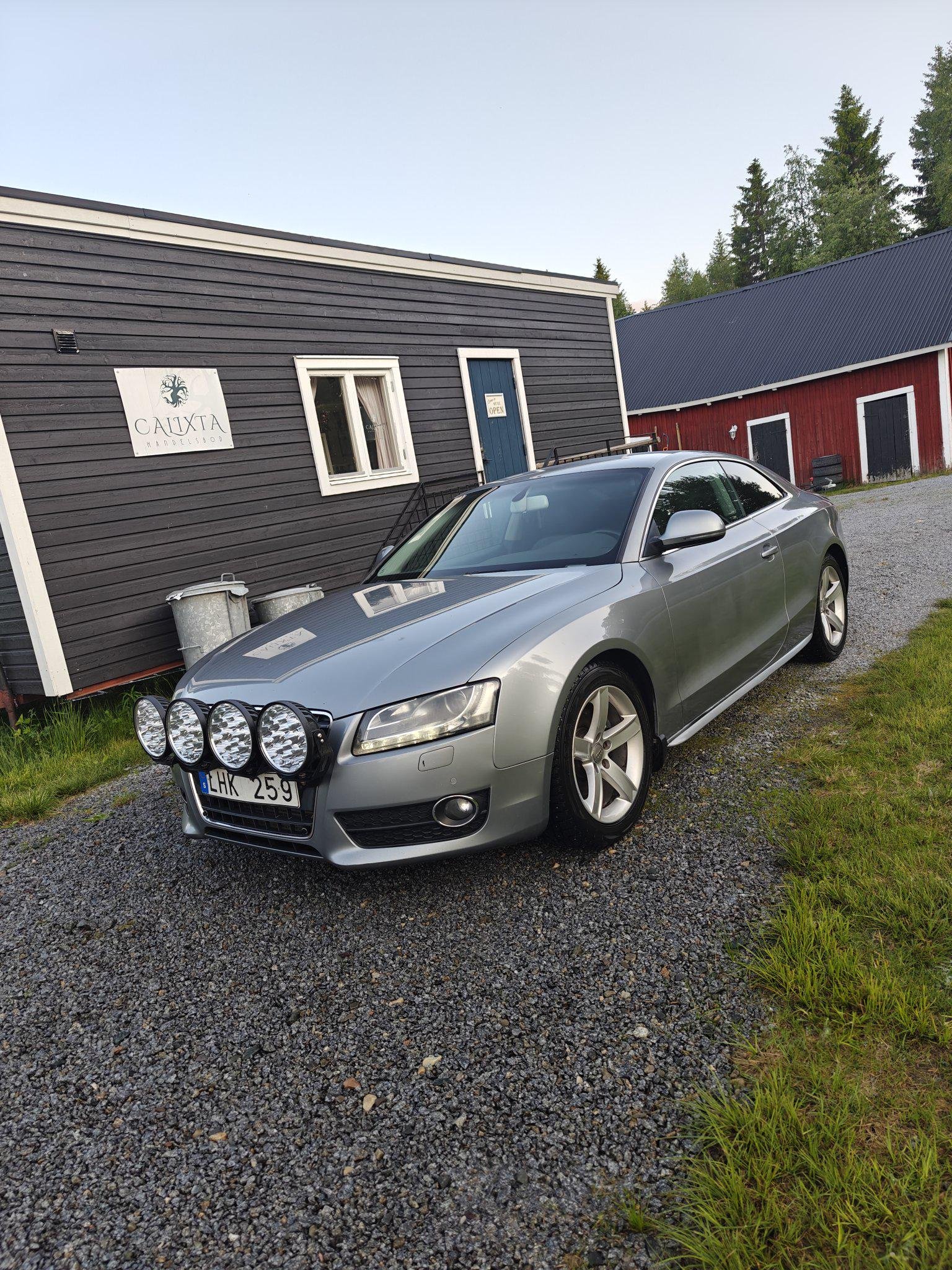 Audi A5 Coupé 2.0 TDI DPF quattro Manual, 170hp, 2009