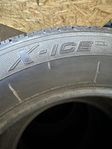Michelin X‑Ice 225/60 R17 med cirka 5 mm mönsterdjup