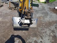 JCB 8008 -17 + Tipp släp med ramp