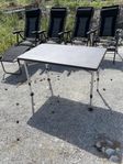 4st. lyxiga ”we camp” positionsstolar + ett benstöd + bord