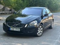 Volvo S60 D3 Kinetic Euro 5 Dragkrok Värmare Kamrem bytt