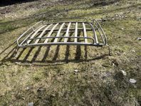 Gammalt takräcke och sökarlykta