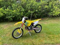 Suzuki rm125