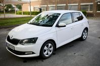 Skoda Fabia 1.2 TSI 90hk P-sensorer Apple CarPlay