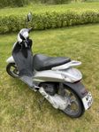 Peugeot Looxor 2005
