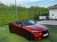 BMW M240i xDrive Cab Svensksåld backkamera