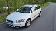 Volvo V50 2.4i (170hk) M-värmare/Drag