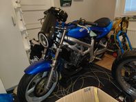 Suzuki Sv650 strippad