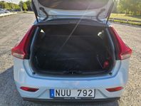 Volvo V40 D2
