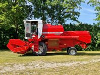 Massey Ferguson trösk "MF-430" 10 fot.  från 1984