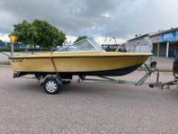 Sportbåt Lohi 480 med bromsad 80 km/tim trailer