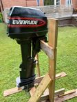 Evinrude yachtwin 8 hk 1998 långrigg med 12v laddning