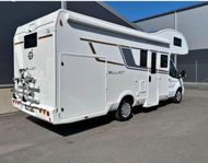 Ford CI Elliot 90m stort garage