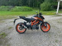 KTM Duke 125