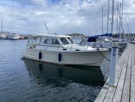 Guernsey 28, motorbåt