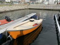 Eka / Plastbåt / Jolle med 2 hk (Uttern) 