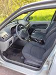 Renault Clio 5-dörrars Halvkombi 1.2 Expression