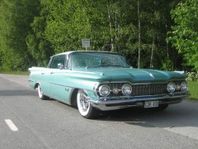 Oldsmobile Super 88 Holiday SportSedan 6.5 V8 Hydra-Matic