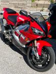 Yamaha R1