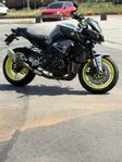 YAMAHA MT-10 AKRAPOVIC 