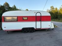 Kabe Smaragd deluxe redo för sommarens äventyr i mycket fint