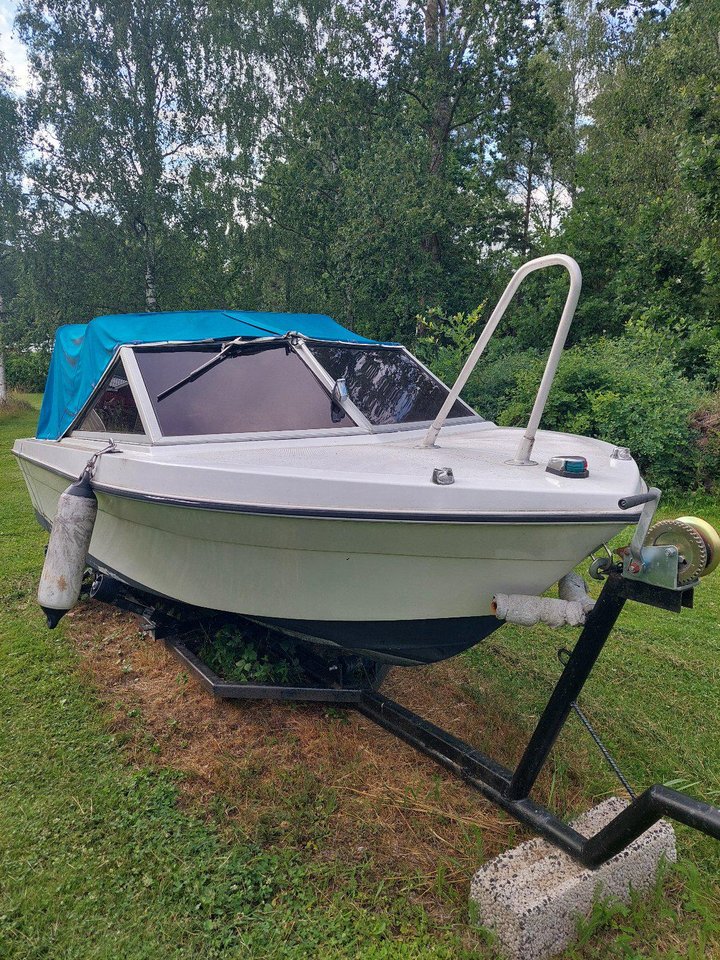 Vator motorbåt