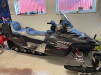 Defekt Polaris IQ touring med låga mil!