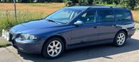 Volvo V70 2.4 T Business med mycket tillbehör