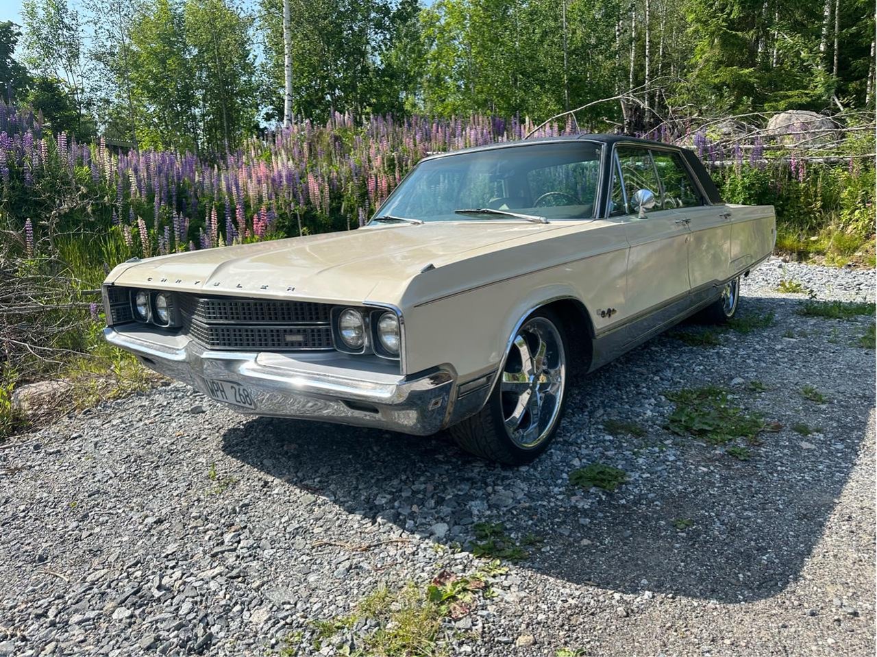 Chrysler New Yorker 4-dörrars Hardtop 7.2 V8 TorqueFlite, 355hk, 1968