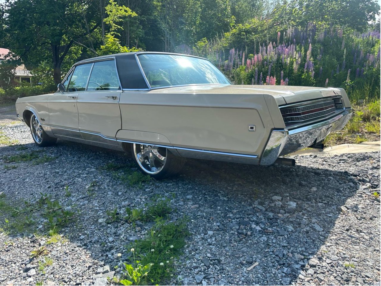 Chrysler New Yorker 4-dörrars Hardtop 7.2 V8 TorqueFlite, 355hk, 1968