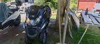 Piaggio MP3 250