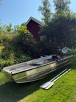 Aluminiumbåt perfekt för utflykter och fiske