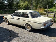 Volvo 142 2.0